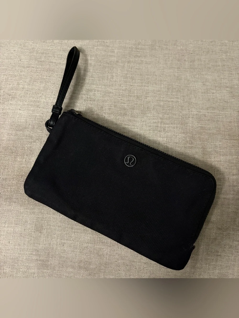 Lululemon Double Zipper Compartment Wristlet Black